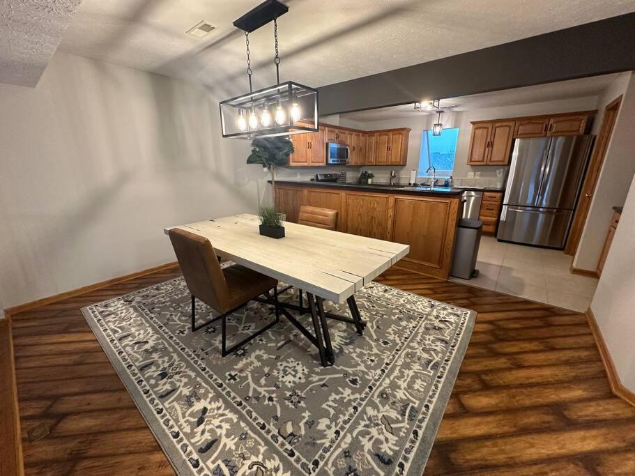 Inviting 3 Bed 2.5 Bath Townhome In Wadsworth Екстер'єр фото