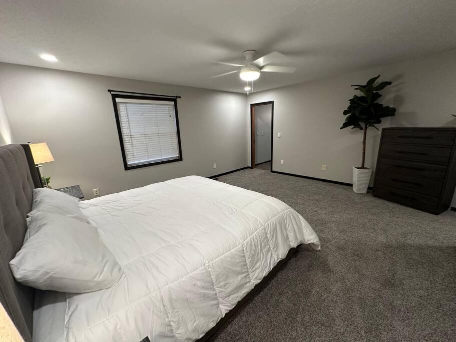 Inviting 3 Bed 2.5 Bath Townhome In Wadsworth Екстер'єр фото